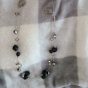 Kendra Scott Illusion necklace